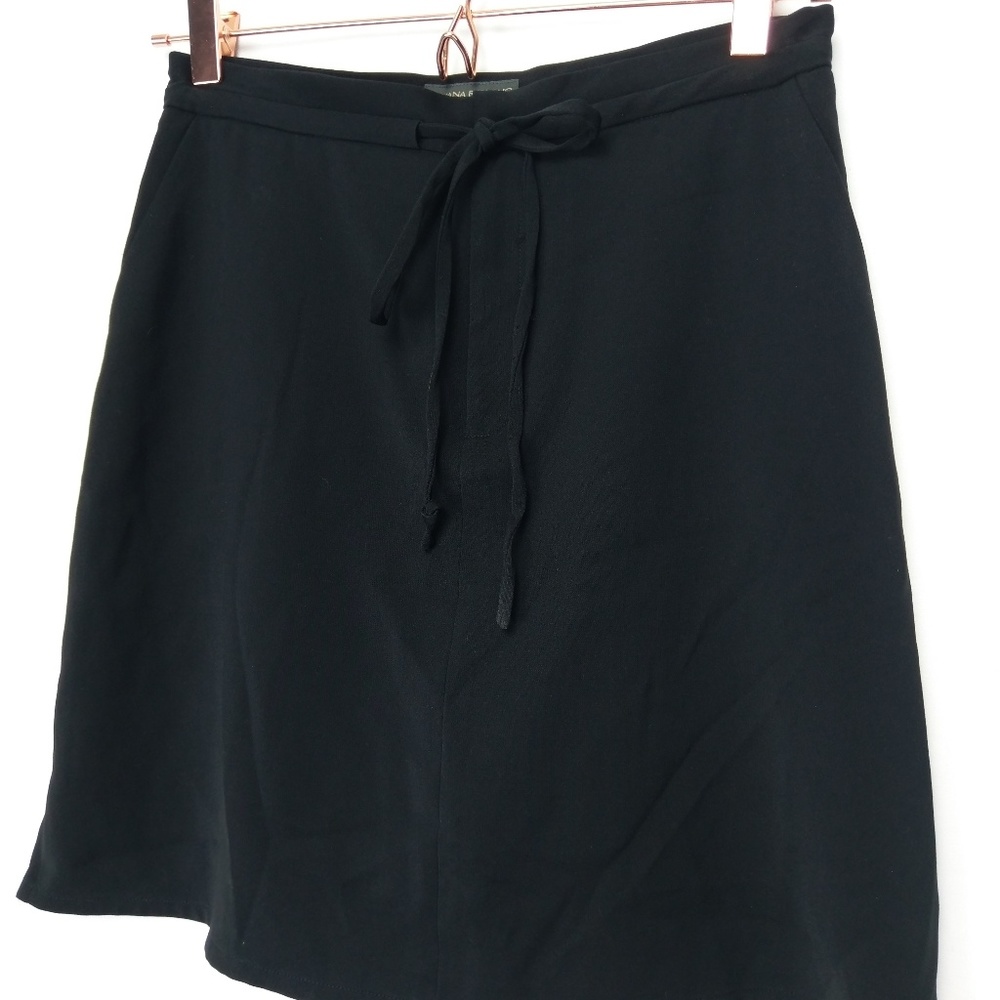 Banana Republic /// Black Mini Skirt